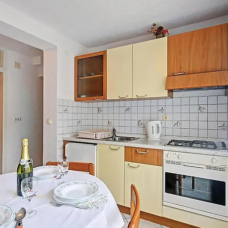 Beautiful In With Kitchen